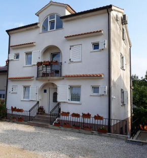 Apartments Mali Maj, Punta 37, Brkljacic